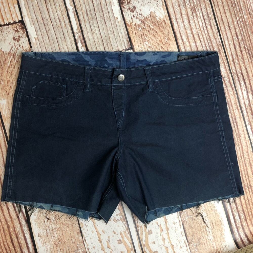 NEW Sold Design Lab reversible denim shorts - Picture 2 of 8